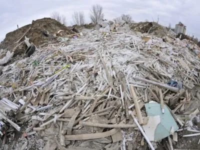 В Украине до сих пор не существует системы сбора опасных отходов у населения