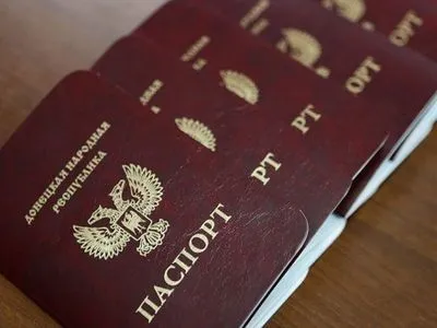 У Німеччині назвали "неприйнятним" рішення Росії про визнання паспортів "ЛНР" і "ДНР"