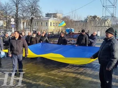 На Аллее Героев Небесной сотни в Киеве почтили память погибших во время Революции Достоинства