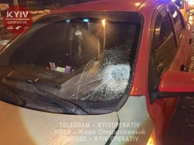 ДТП  в Києві: 19-річна дівчина потрапила під авто