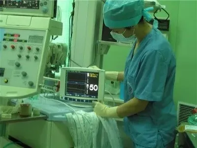 Отделение детской кардиохирургии в Днепропетровской области нуждается в оборудовании