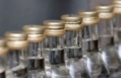Контрабандный спирт в Николаевской области продавали в почтовом отделении