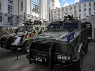 П.Порошенко: на оборонный заказ в этом году предусмотрено 9 млрд грн