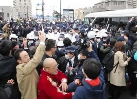 Столкновения между японскими и южнокорейскими националистами произошли в Японии