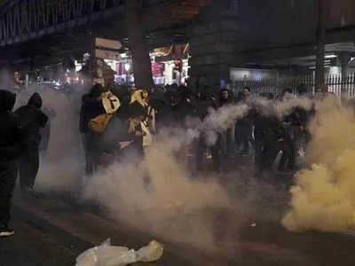 Более 20 студентов арестовали в Париже во время несанкционированных протестов
