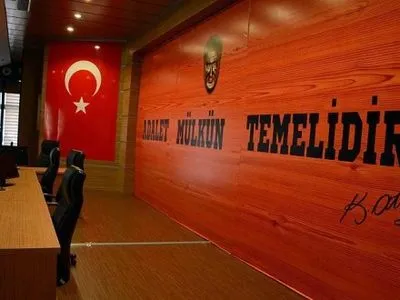 У Туреччині затримали 100 прихильників Ф.Гюлена