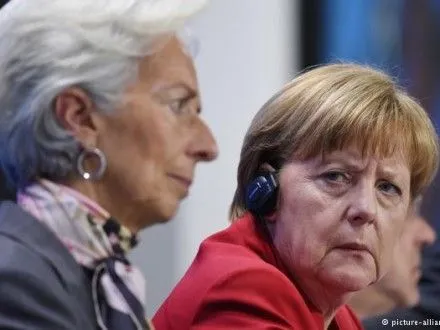 Глава МВФ не видит необходимости списывать долги Греции