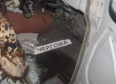 Мужчина с топором напал на электромонтеров в Николаевской области