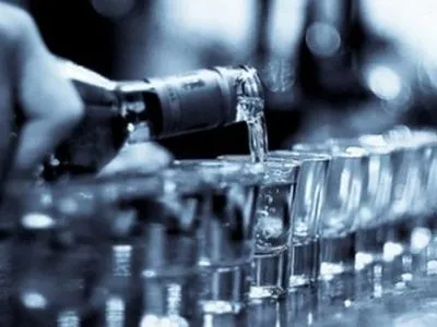 Организаторов подпольного алкогольного цеха будут судить во Львовской области