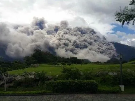 У Гватемалі відбулося виверження вулкана Фуего