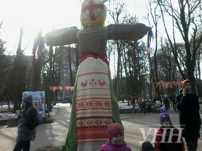 К Масленице в Украине начались праздничные фестивали