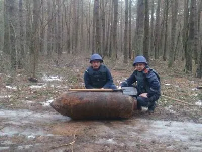 Авиабомбу весом в полтонны обезвредили во Львовской области
