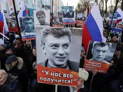 Около 5 тыс. человек приняли участие в "Марше памяти Б.Немцова"