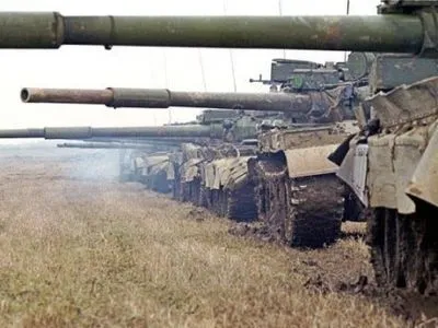 На донецком направлении боевики из танков обстреляли позиции сил АТО в Песках