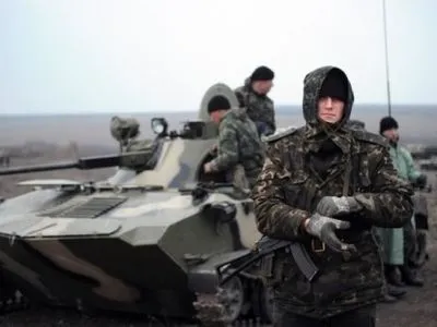 За минувшие сутки в зоне АТО 4 украинских военнослужащих ранены, 1 - травмирован