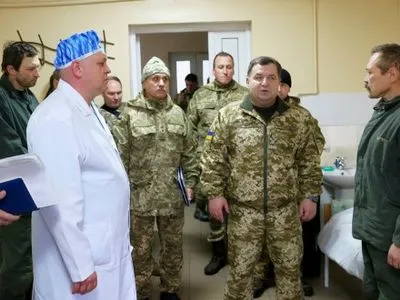 Более 11 тыс раненых бойцов принял военный госпиталь Днепра с начала АТО - С.Полторак