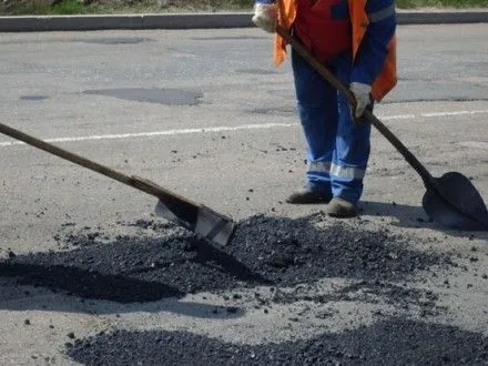 На ремонт доріг у Дніпрі та області залучать 4 млрд грн — П.Порошенко
