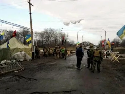 politsiya-zatrimala-37-napadnikiv-na-uchasnikiv-blokadi-na-donbasi