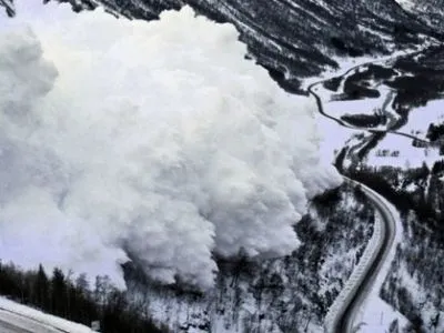 Про підвищення рівня лавинної небезпеки оголосили на Закарпатті