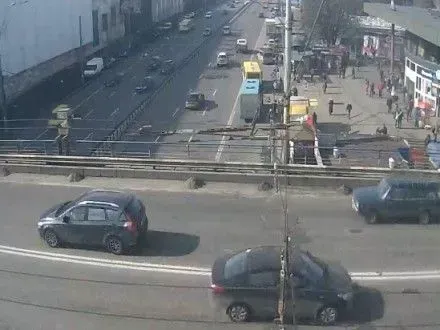 Движение на Шулявском путепроводе восстановили - вебкамера