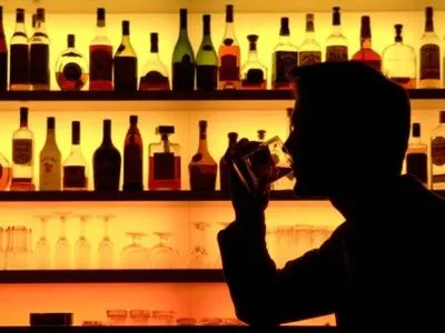 В парламент внесли законопроект о ночных ограничениях продажи алкоголя