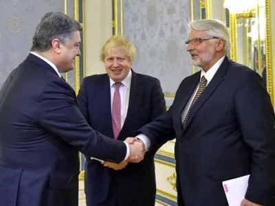 П.Порошенко сподівається на "зелене світло" для рішення Ради ЄС щодо "безвізу"
