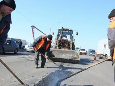 В.Омелян предположил, когда завершится ремонт на участках трассы Киев-Одесса