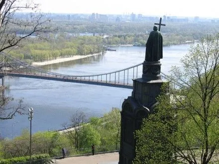 Между парками "Крещатый" и "Владимирская горка" построят переход