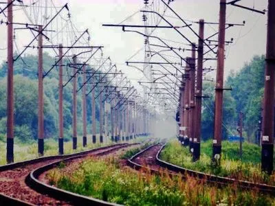 Рівненські бурштиношукачі пошкодили залізничні колії