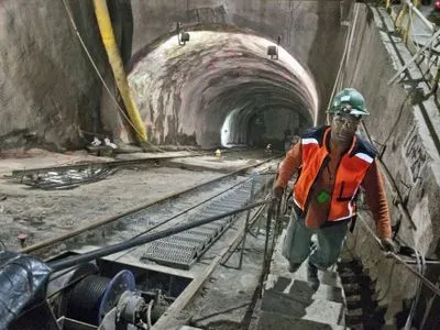 В результате обрушения тоннеля в Новой Москве погиб человек