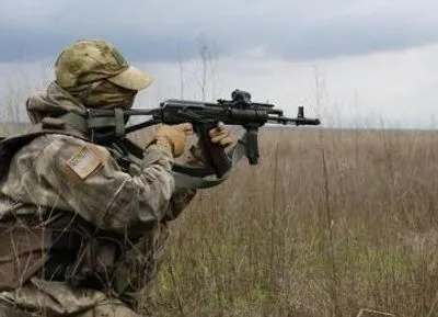 В результате обстрелов в Луганской области погиб военный