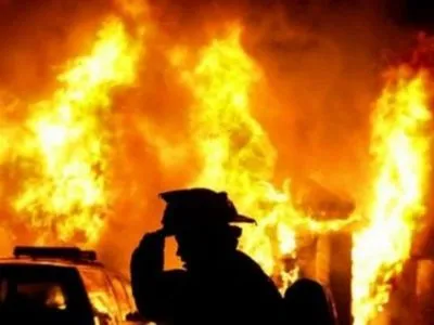 На Житомирщині жінка вистрибнула з вікна, рятуючись від пожежі