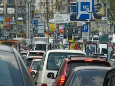 Автомобильные пробки в столице достигли шести баллов