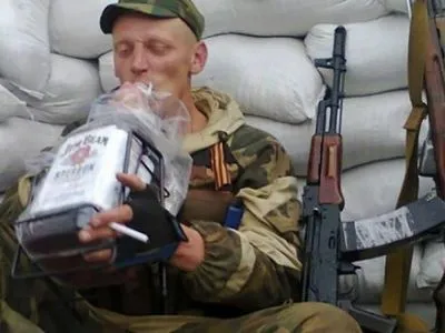 Патруль боевиков в Луганске задержал "начальника противовоздушной обороны" за пьянство - разведка
