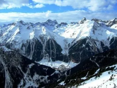 В італійських Альпах внаслідок сходження лавини загинула одна людина, троє постраждали