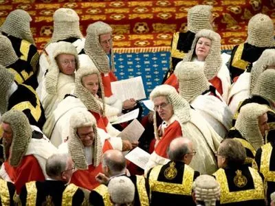 Палата лордов обязала британское правительство согласовать соглашение по Brexit с парламентом - СМИ