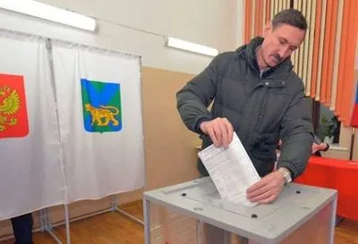 В РФ хотят перенести выборы президента на день анексии Крыма