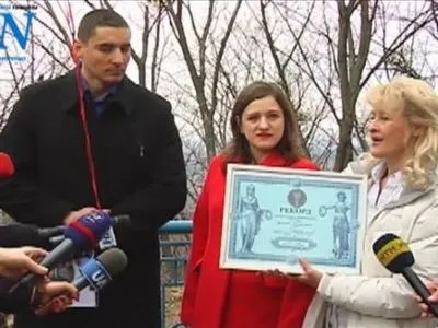 Рекорд “Найдовший комплімент жінці” зареєстрували у Києві