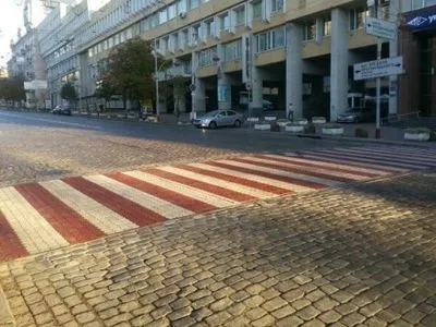 Пешеходный переход из цветной брусчатки обустроят в столице