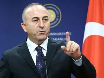 Голова МЗС Туреччини збирається на мітинг у Гамбурзі попри закриття місця для виступу