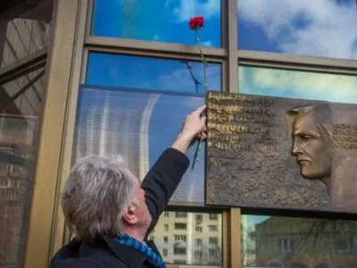 Шість меморіальних дошок видатним українцям встановлять в Києві