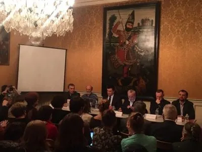 Главы МИД Украины и Франции обсудят ситуацию на Донбассе