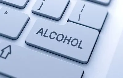 В 2016 году через Интернет пытались реализовать около 60 тыс. л нелегального алкоголя - ГФС