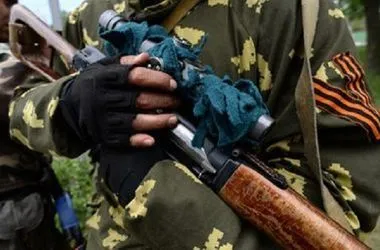 ФСБ РФ розшукує на Донбасі бойовика, який пограбував банк — розвідка
