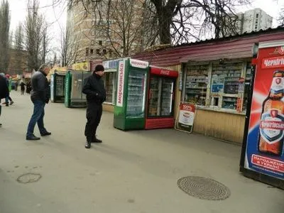 В Киеве возле рынка устроили стрельбу, есть раненые