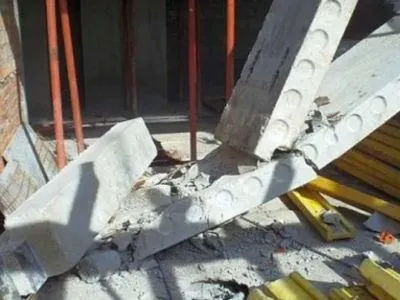 На подростка упала бетонная плита в Черкасской области