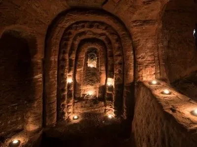 Кроличьи норы помогли выявить 700-летнюю пещеру тамплиеров в Великобритании