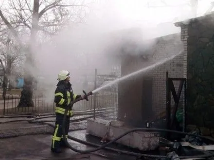 Из-за пожара из дома в Полтавской области эвакуировали 18 человек