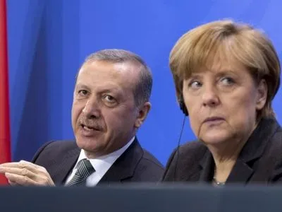 Р.Эрдоган обвинил А.Меркель в поддержке террористов
