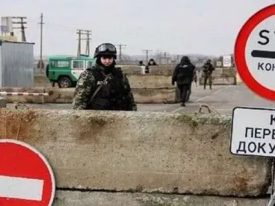 П.Порошенко: боевики не дают открыть новые КПВВ на Донбассе, чтобы не пустить людей в Украину